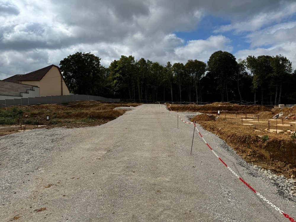 Chantier de terrassement et fondations mené par ADA Construction